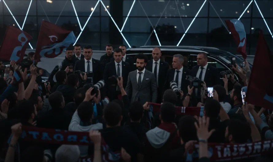 Mısırlı Yıldız Mohamed Salah Bordo-Mavi Formayı Giyiyor